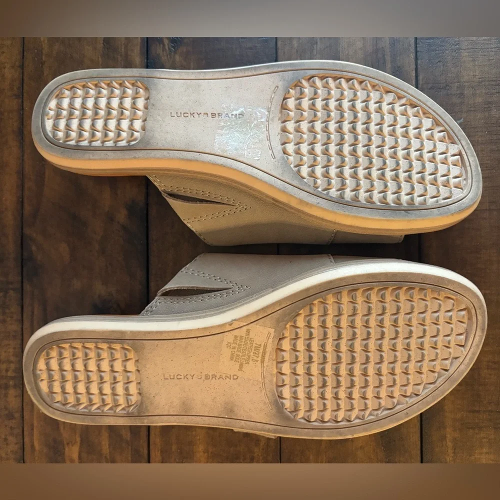 Lucky Brand Women's Tan Sandals - Picture 4 of 4